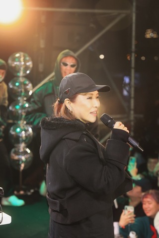 ØZI與媽媽葉璦菱合唱稱像派對 預告2023年北流開唱