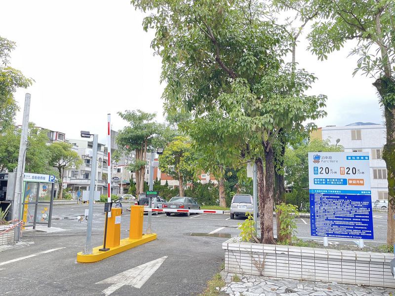 花蓮市增設665個停車格  元旦起試營運免收費 | 華視新聞