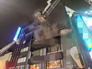 跨年夜西門町燒肉店火警 火勢撲滅無傷