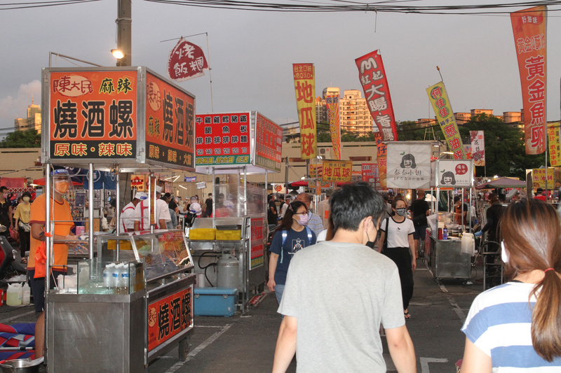 台南大東夜市暫續營運 土地租約到8月 | 華視新聞