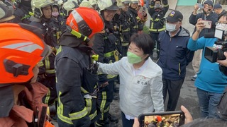 台中大里住宅火警5死  盧秀燕到場關心救災
