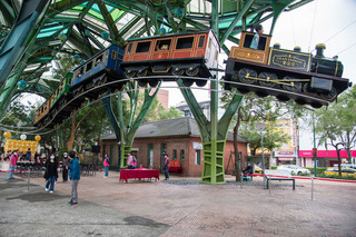 全新版宜蘭幾米飛天小火車 亮麗升空