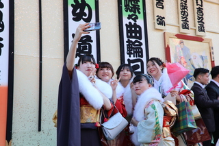 日本調降成年年齡首個成人節 340萬人轉大人