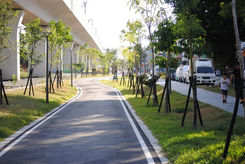 鐵路高架化綠空廊道 台中打造人行、自行車道新綠帶 | 華視新聞