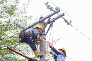 台電第55屆技能競賽 前空服員登電桿展現女力