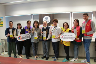 台中糕餅業者捐萬片太陽餅  為弱勢家庭送愛