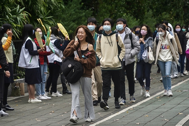 補教：學測數B獨有單元增  想減少跨考優勢 | 華視新聞