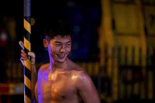 許光漢新戲大尺度全裸跳鋼管 林柏宏演車禍先微醺