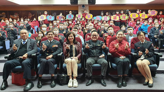 表揚消防員 基隆市議長童子瑋允贈防毒面具