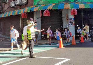 導護志工守護學生安全  張民健22年風雨無阻