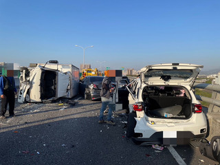 台74線台中太平路段多車事故 4人受傷送醫