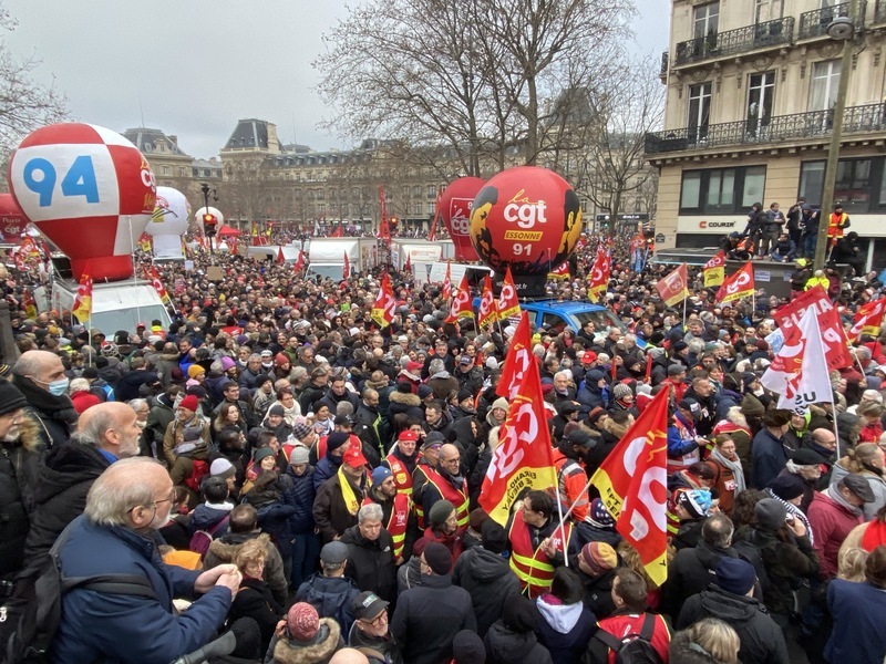 法國民眾大罷工反年金改革 逾百萬人上街抗議 | 華視新聞