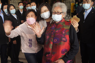 蔡總統：台美貿易倡議談判如成功 農產品優先輸美