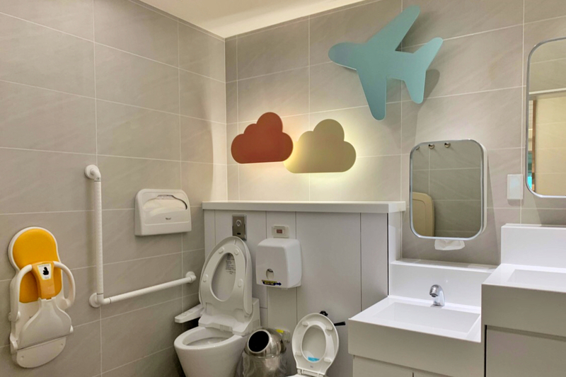 從旅客行為模式設計 桃機打造新風格廁所 | 華視新聞
