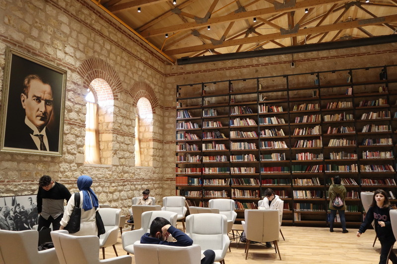 百年軍營優雅轉身 伊斯坦堡最大圖書館成文化地標 | 華視新聞
