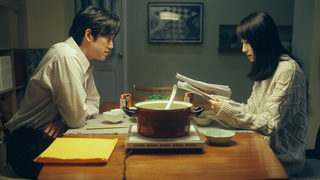 柯佳嬿吳慷仁「模仿犯」忙破案  吃火鍋配凶案照