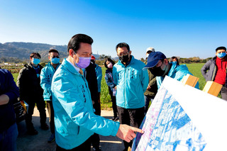 尋求金門青年住宅解決方案  陳福海現勘土地