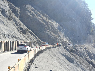 中橫公路關原坍方搶修路段 恢復每天4時段管制放行