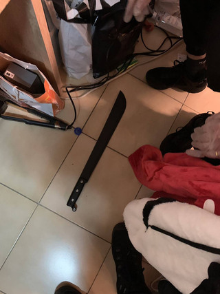 情侶爭吵男子持刀嚇壞民眾 中市警追緝到案送辦