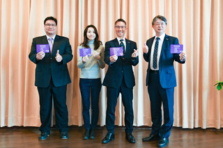 清大推明燈計畫  媒合校友與退休師幫學生解惑