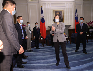 總統接見資安得獎廠商 全力推動資安即國安2.0政策