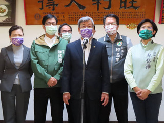 陳建仁任閣揆首度下鄉到高雄  聆聽產業建議