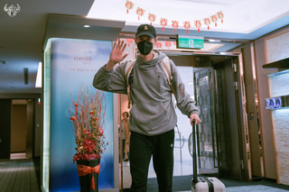 林書豪抵台何時上場仍未定 鋼鐵人8日辦加盟記者會