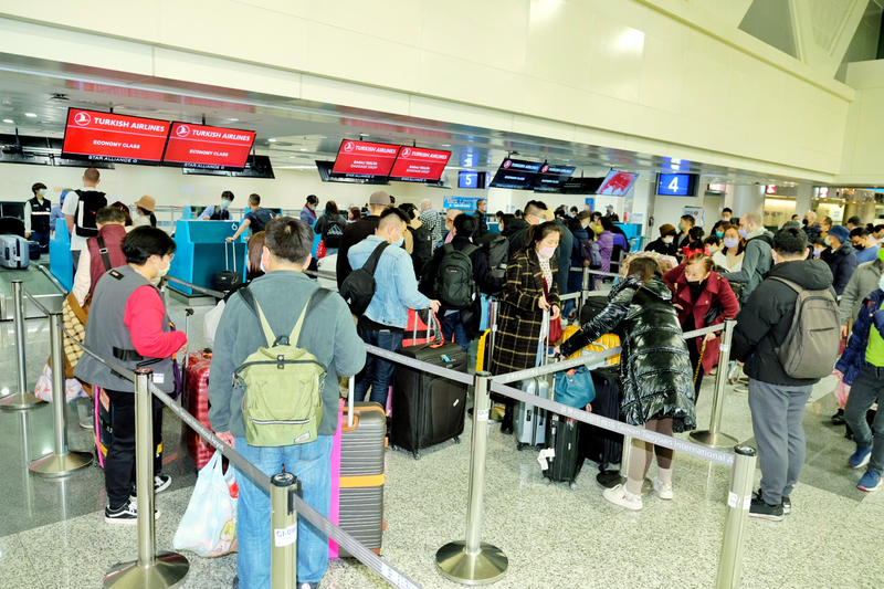 不受強震影響  旅客依原計畫前往伊斯坦堡轉機 | 華視新聞