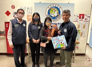 失聯移工買奶粉被查獲 妻攜子自行到案將可返鄉