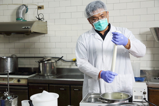 滿足學做莫札瑞拉起司的心 畜試所專研製程傳授