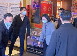 蔡總統出席新北雲林同鄉會團拜  盼團結守護台灣