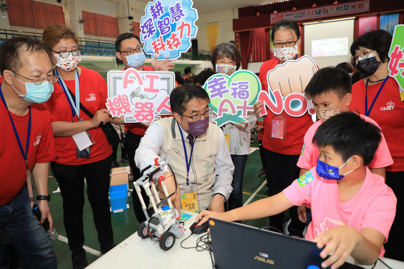 中小學開學日 黃偉哲首發ChatGPT早安文 | 華視新聞