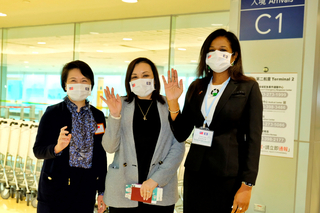 貝里斯總理夫人羅莎娜抵台  未發表談話