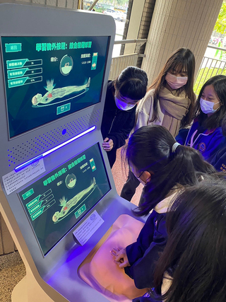 議員質疑買中國製CPR機有漏洞 新北：依法採購