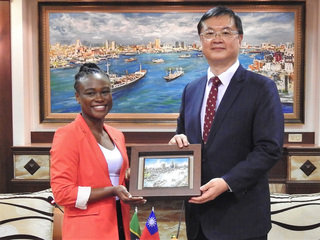 聖克里斯多福訪高市府 聚焦青年、女性議題交流