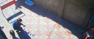 屏東婦騎車沿路掉千元鈔 險丟員工薪水幸尋回