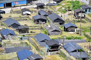 蘭嶼飛魚季登場 遊客勿隨意碰觸拼板舟入地下屋