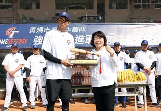 經典賽台灣隊練習賽嘉市開打  黃敏惠祝旗開得勝