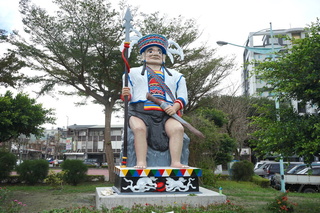 花蓮阿美族文化村60年歷史大頭目石像  重回娘家