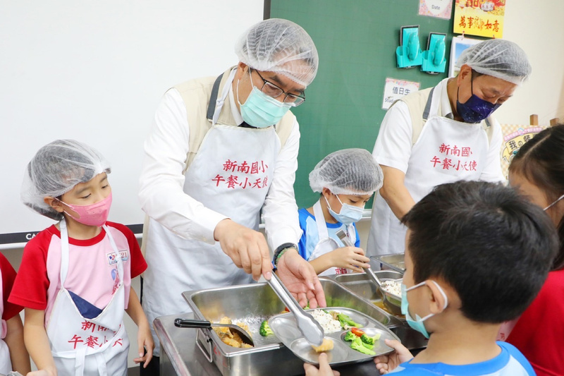 台南逾8億元校園墊付案通過  15萬名學童受惠 | 華視新聞