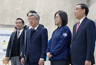 交通月票方案 陳建仁：有詳細結果將於院會報告