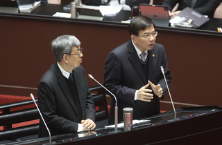 侯友宜籲1200月票常態補助 王國材：好政策會延續