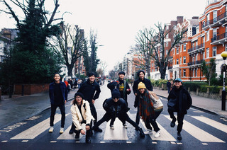 宇宙人和麋先生英國瑞典開唱  朝聖披頭四樂迷聖地