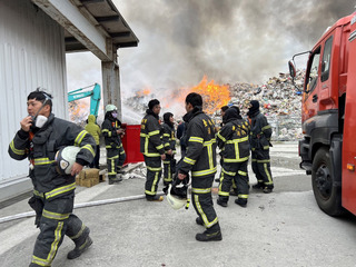 台東市垃圾掩埋場起火  居民難忍惡臭