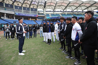 辜仲諒送20萬加菜金  勉勵經典賽台灣隊瞄準日本