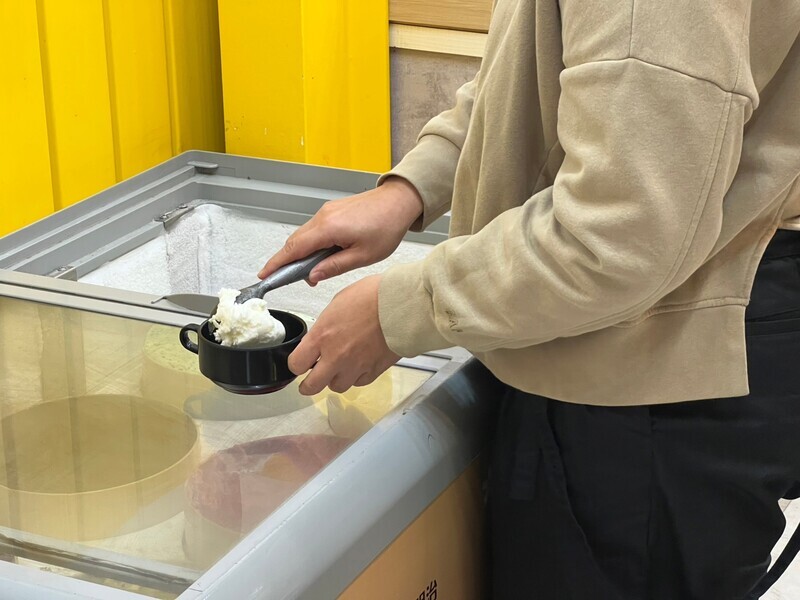 牛排館控韓國客疑舔冰勺 急撤冰品拒再訂位 | 華視新聞