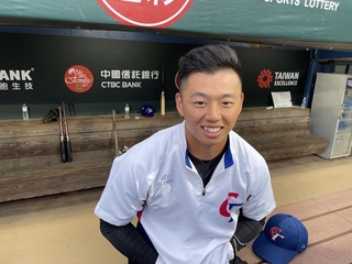 鄭宗哲盼「越簡單越好」 林威助讚揮棒更簡潔