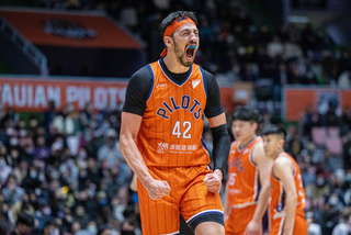 PLG沃許本關鍵補籃  領航猿83比80中斷勇士8連勝