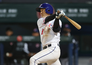 經典賽熱身賽江坤宇攻守佳 與鄭宗哲培養好默契