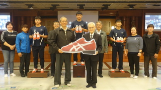 培育舉重人才 慈濟捐贈花蓮選手舉重鞋